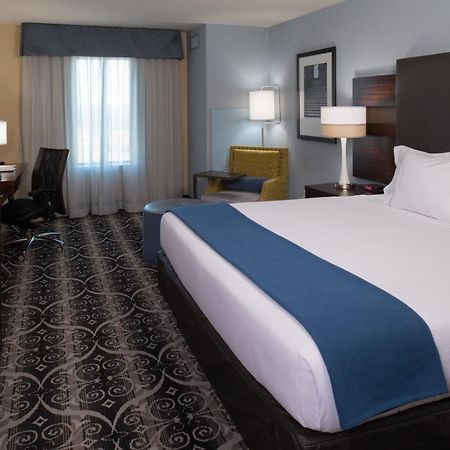 Holiday Inn Express & Suites Kansas City Airport By Ihg Eksteriør billede