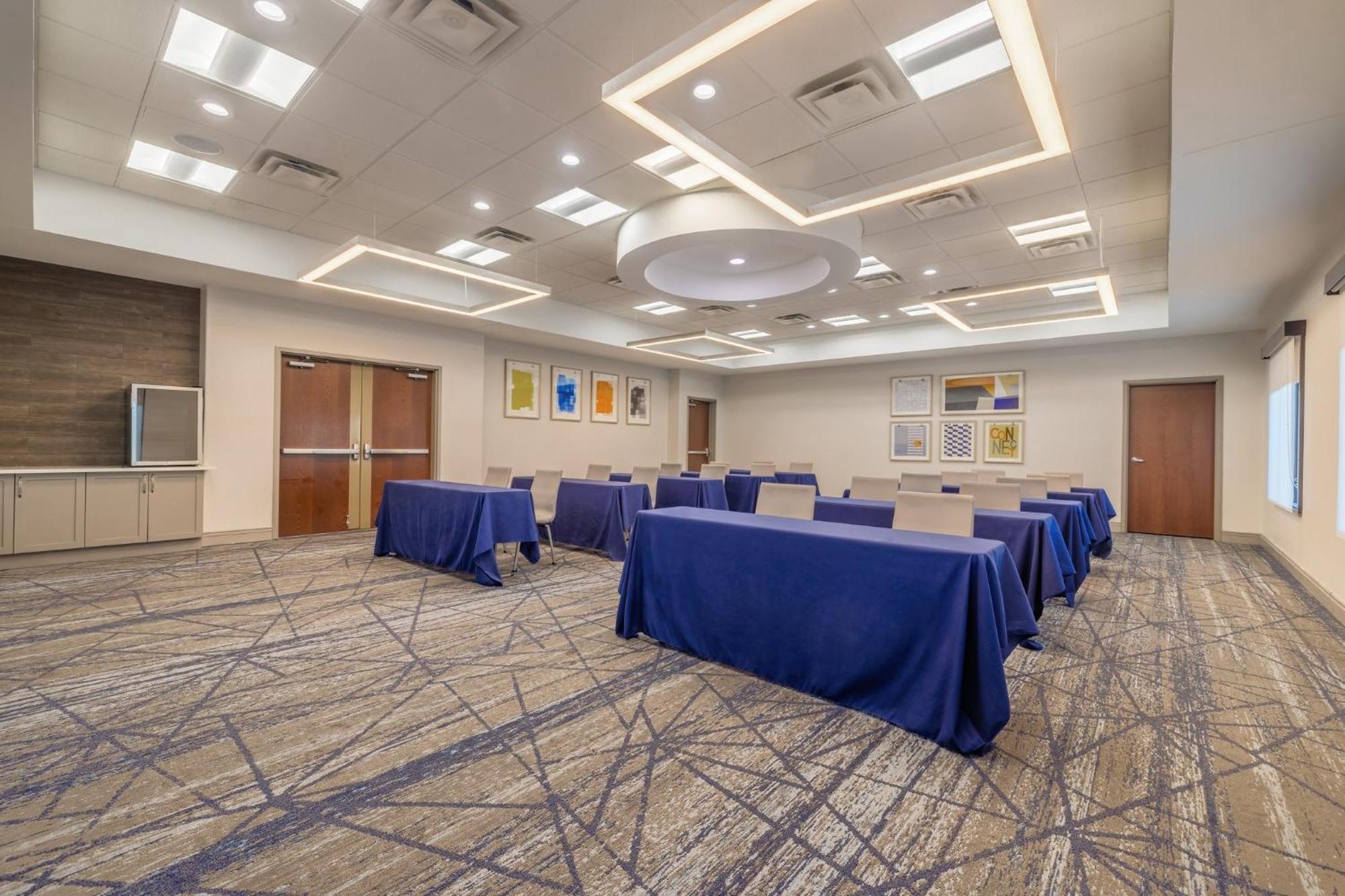 Holiday Inn Express & Suites Kansas City Airport By Ihg Eksteriør billede