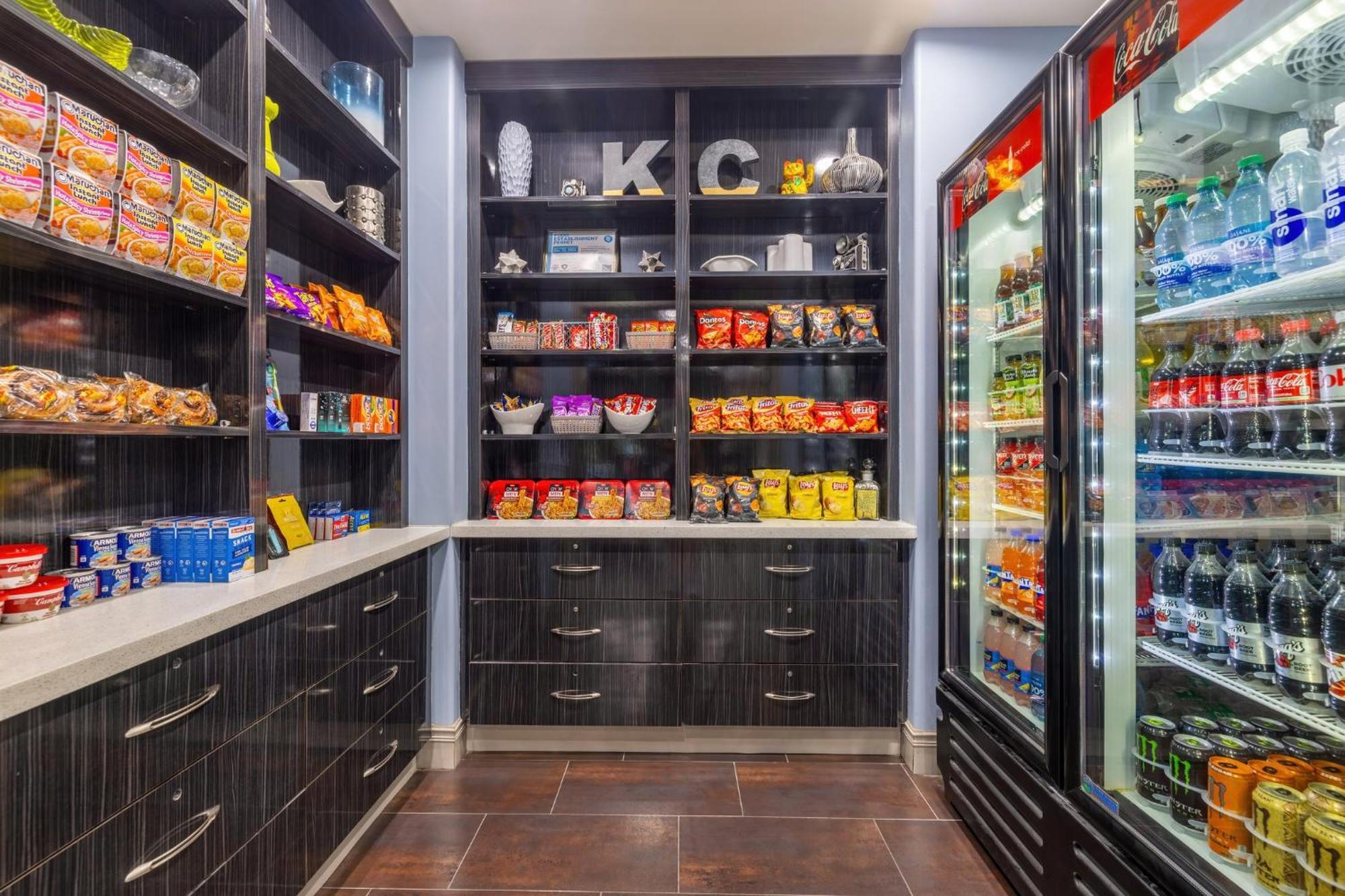 Holiday Inn Express & Suites Kansas City Airport By Ihg Eksteriør billede