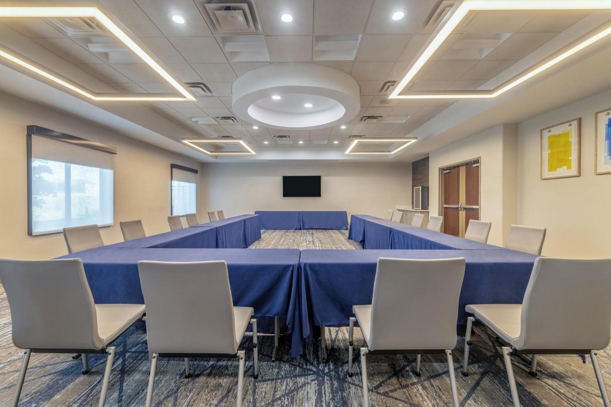 Holiday Inn Express & Suites Kansas City Airport By Ihg Eksteriør billede