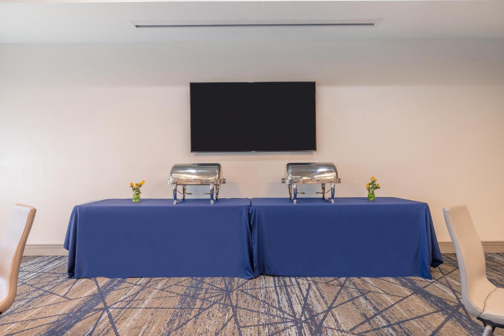Holiday Inn Express & Suites Kansas City Airport By Ihg Eksteriør billede