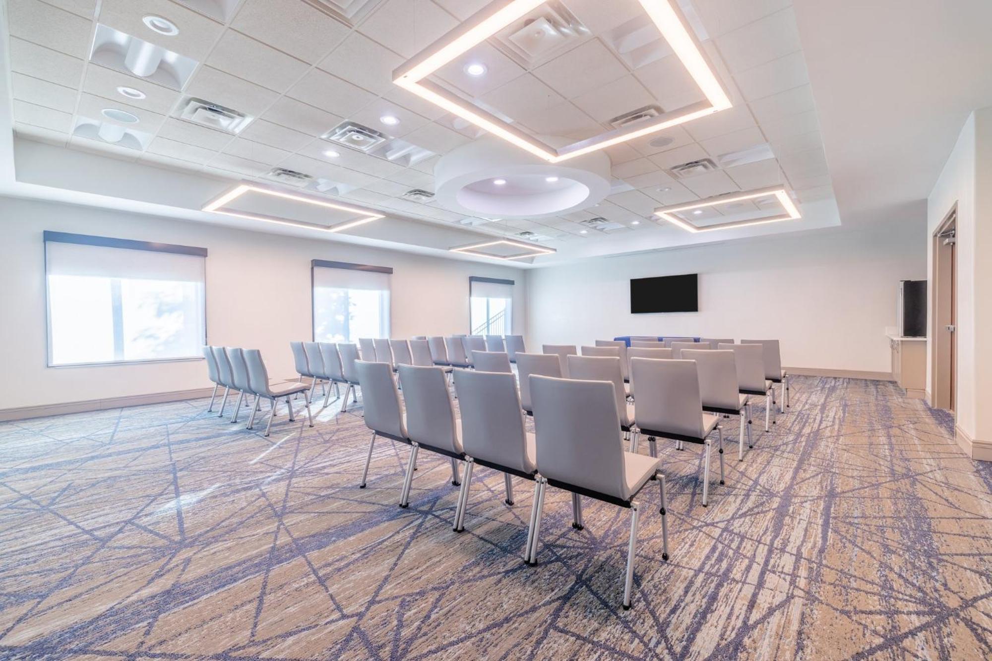 Holiday Inn Express & Suites Kansas City Airport By Ihg Eksteriør billede
