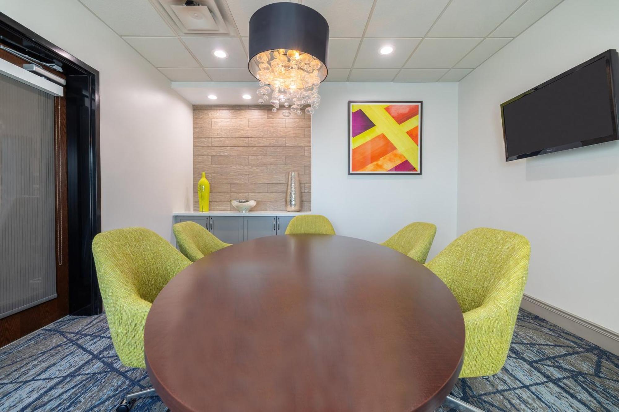 Holiday Inn Express & Suites Kansas City Airport By Ihg Eksteriør billede