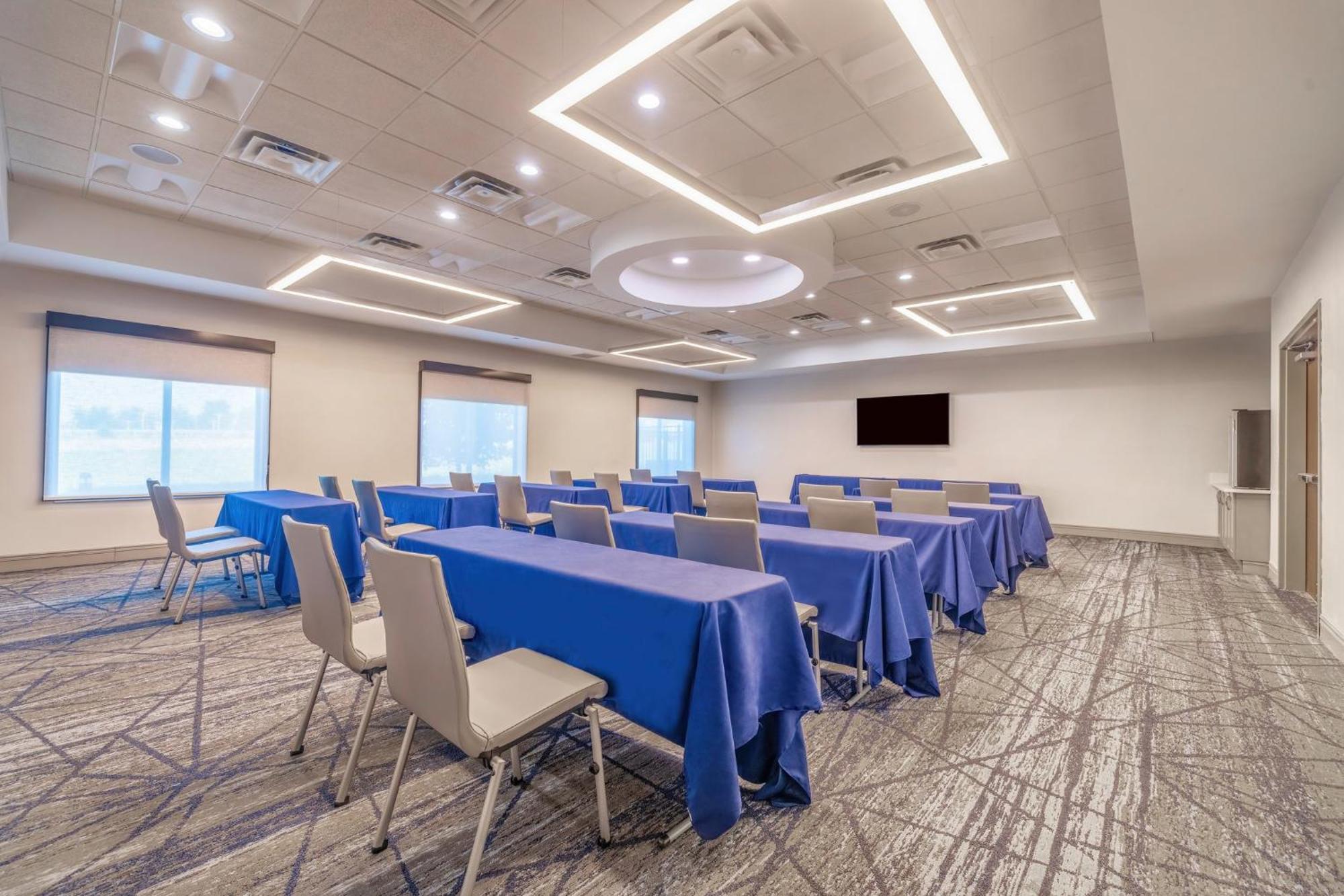 Holiday Inn Express & Suites Kansas City Airport By Ihg Eksteriør billede