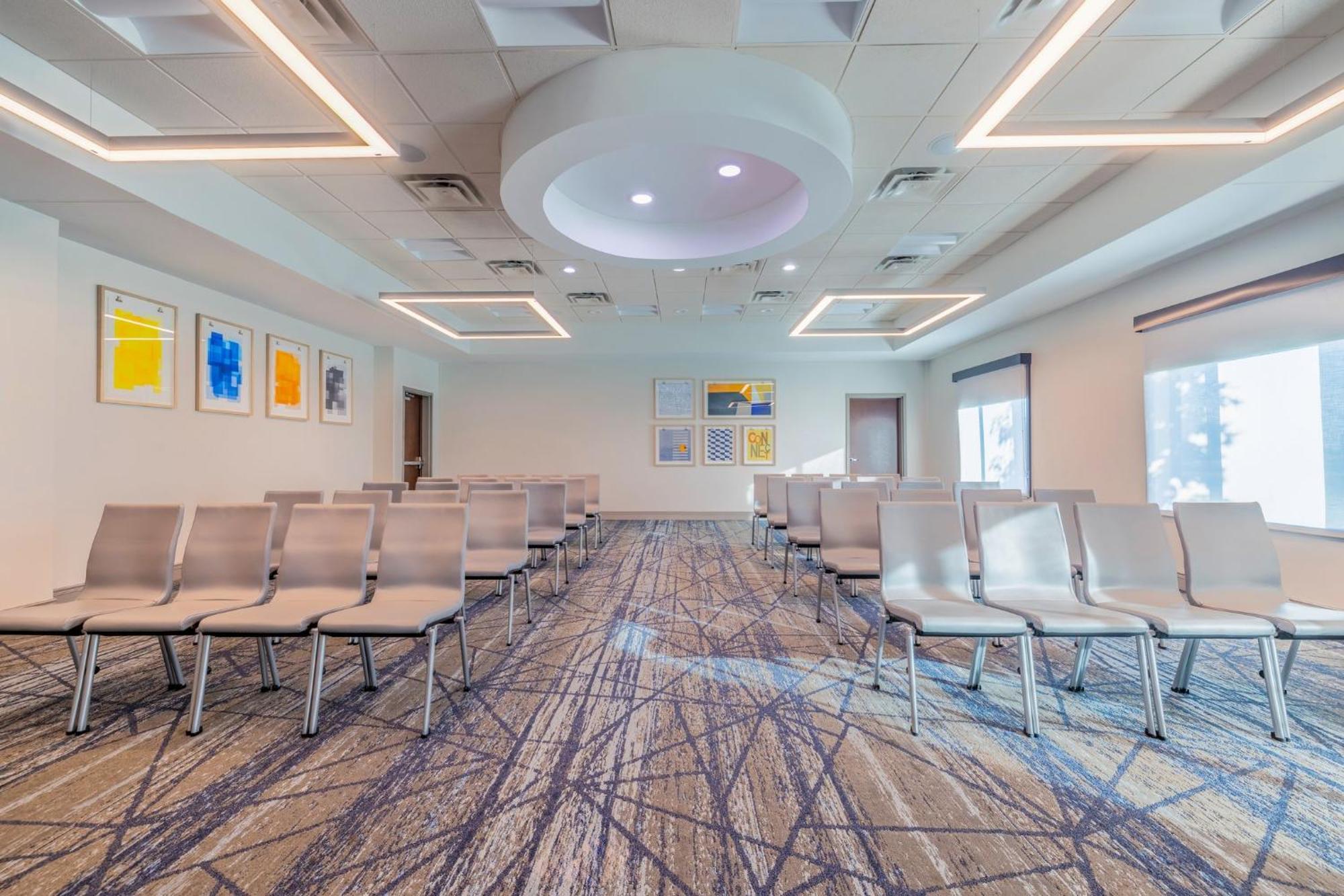 Holiday Inn Express & Suites Kansas City Airport By Ihg Eksteriør billede