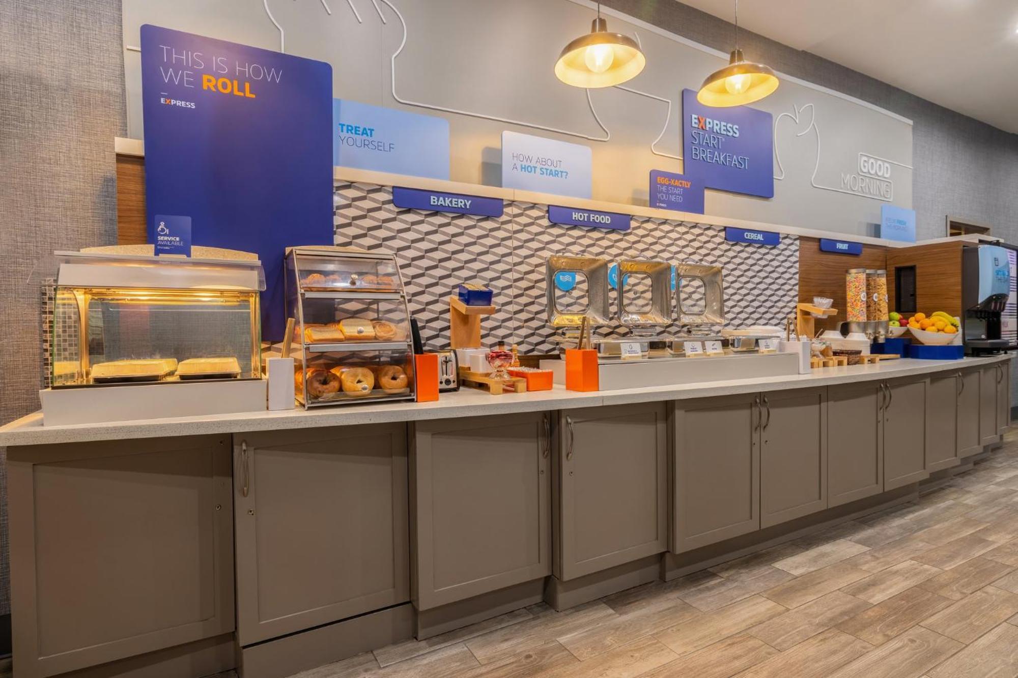 Holiday Inn Express & Suites Kansas City Airport By Ihg Eksteriør billede