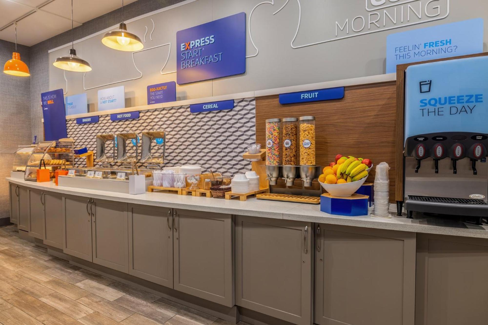 Holiday Inn Express & Suites Kansas City Airport By Ihg Eksteriør billede