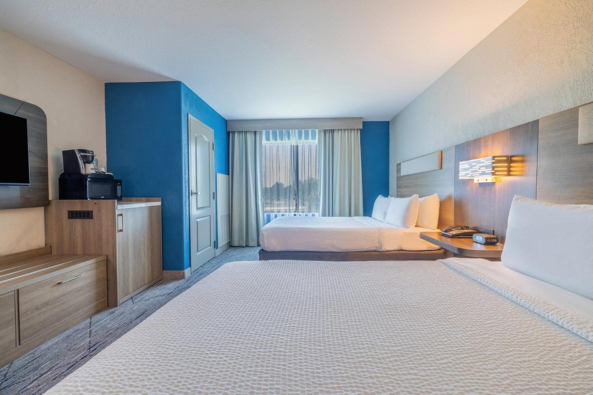 Holiday Inn Express & Suites Kansas City Airport By Ihg Eksteriør billede