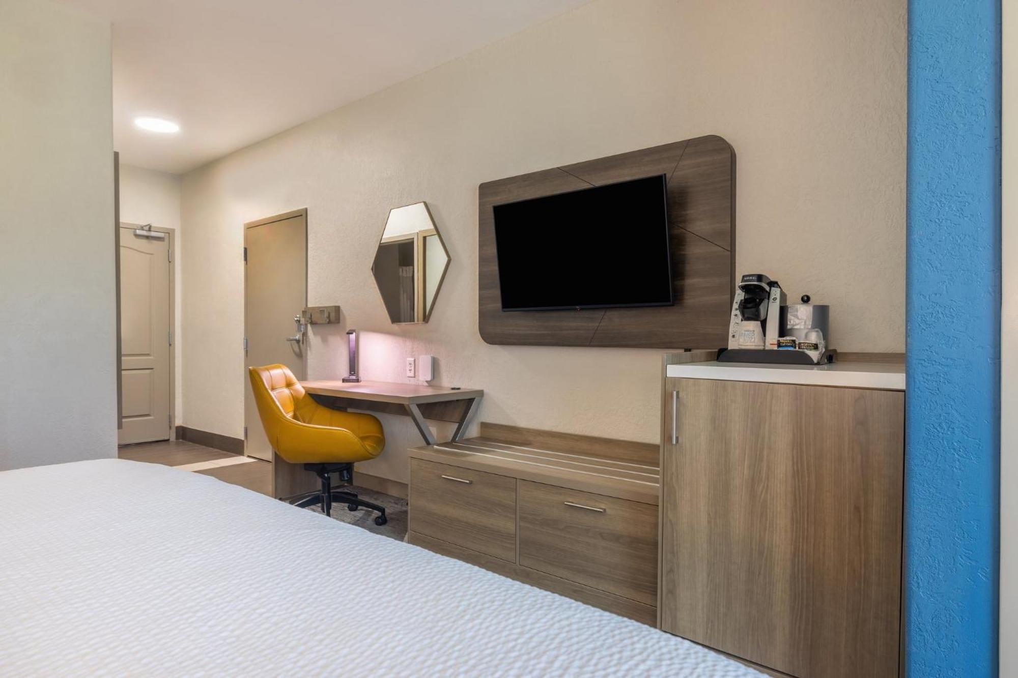 Holiday Inn Express & Suites Kansas City Airport By Ihg Eksteriør billede