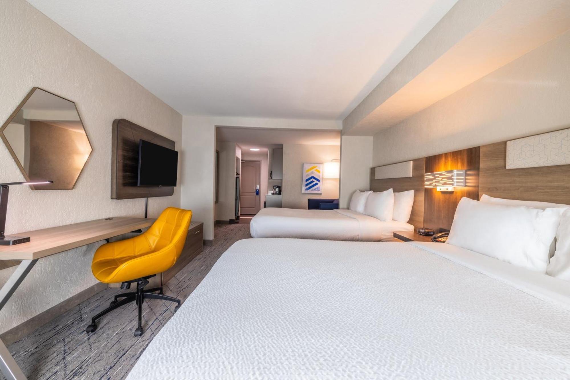 Holiday Inn Express & Suites Kansas City Airport By Ihg Eksteriør billede