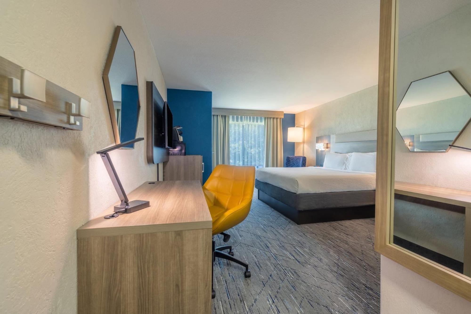 Holiday Inn Express & Suites Kansas City Airport By Ihg Eksteriør billede