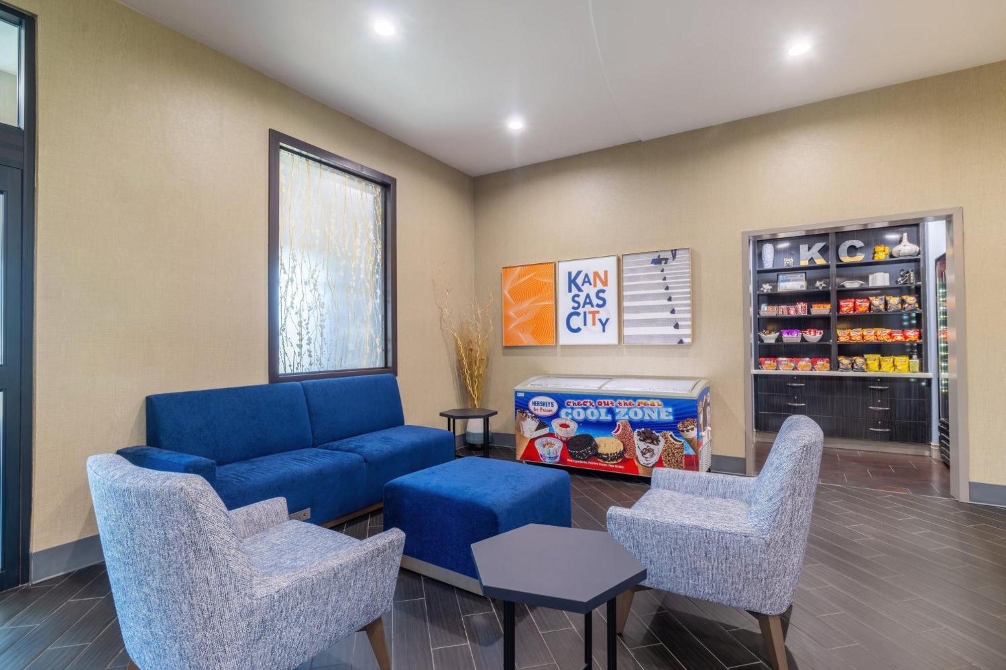 Holiday Inn Express & Suites Kansas City Airport By Ihg Eksteriør billede