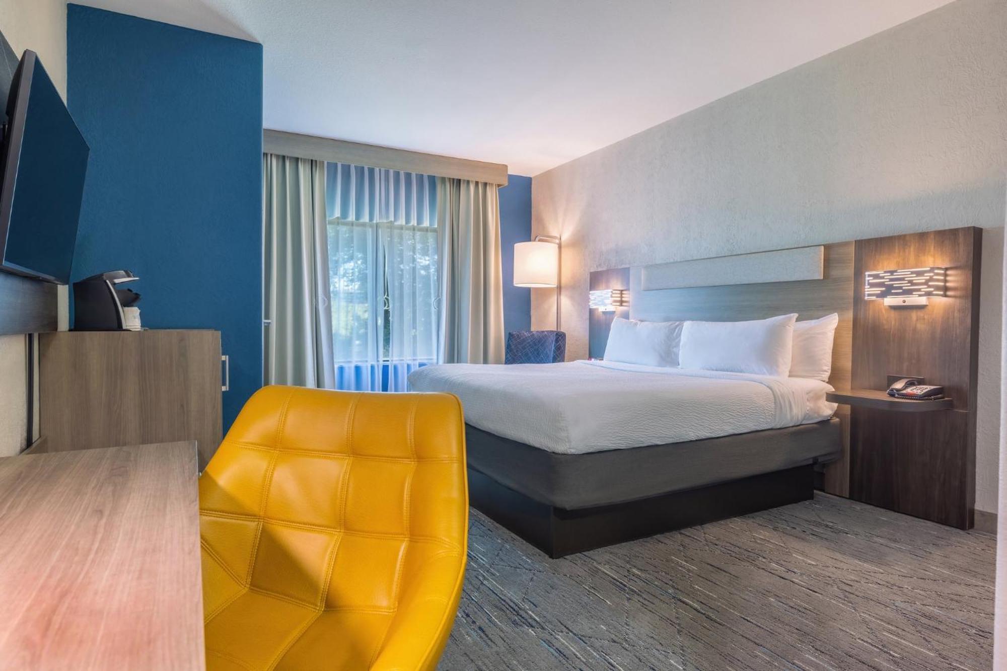 Holiday Inn Express & Suites Kansas City Airport By Ihg Eksteriør billede